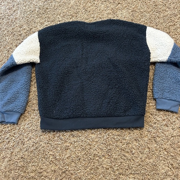 Sweater - Picture 2 of 2